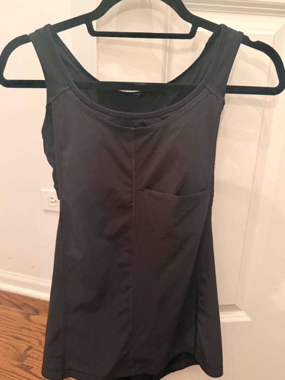 Lululemon Black Scoop Neck Athletic Tank Top